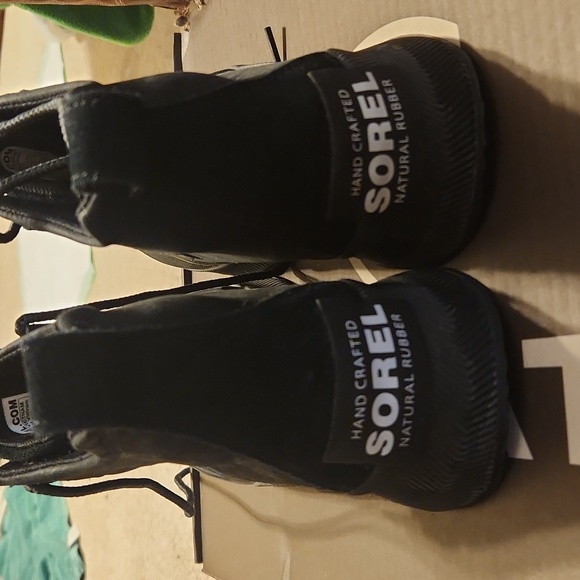 Sorrel Rain Boots - Picture 3 of 4